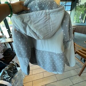 Patagonia Jacket Size Medium. Like new.